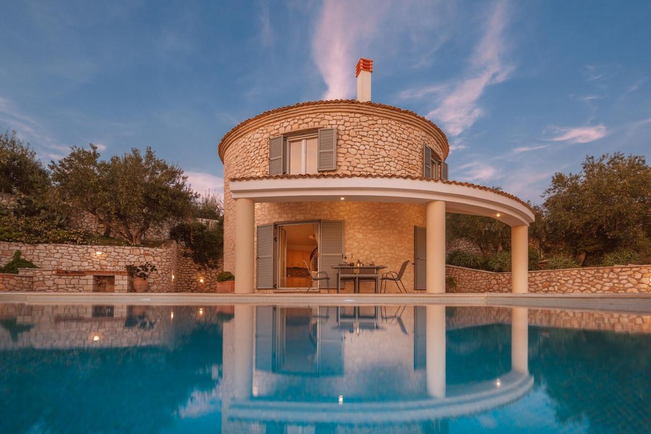 The Round House Villa Vlachopoulatika Bagian luar foto