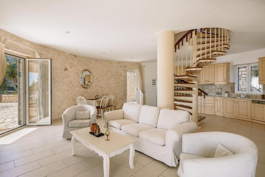 The Round House Villa Vlachopoulatika Bagian luar foto